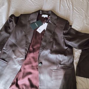 🏮VINCE wine colored blazer!🏮